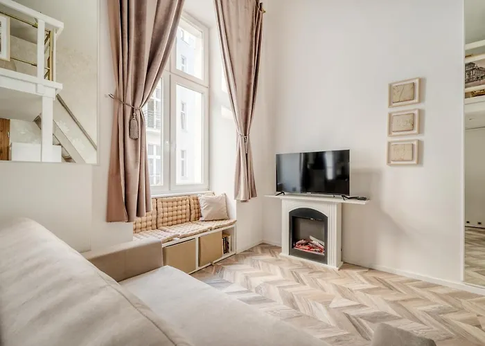 Lodz Apartment - Fireplace, Top Location By Rentujemy